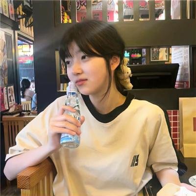 春花娇美可人儿